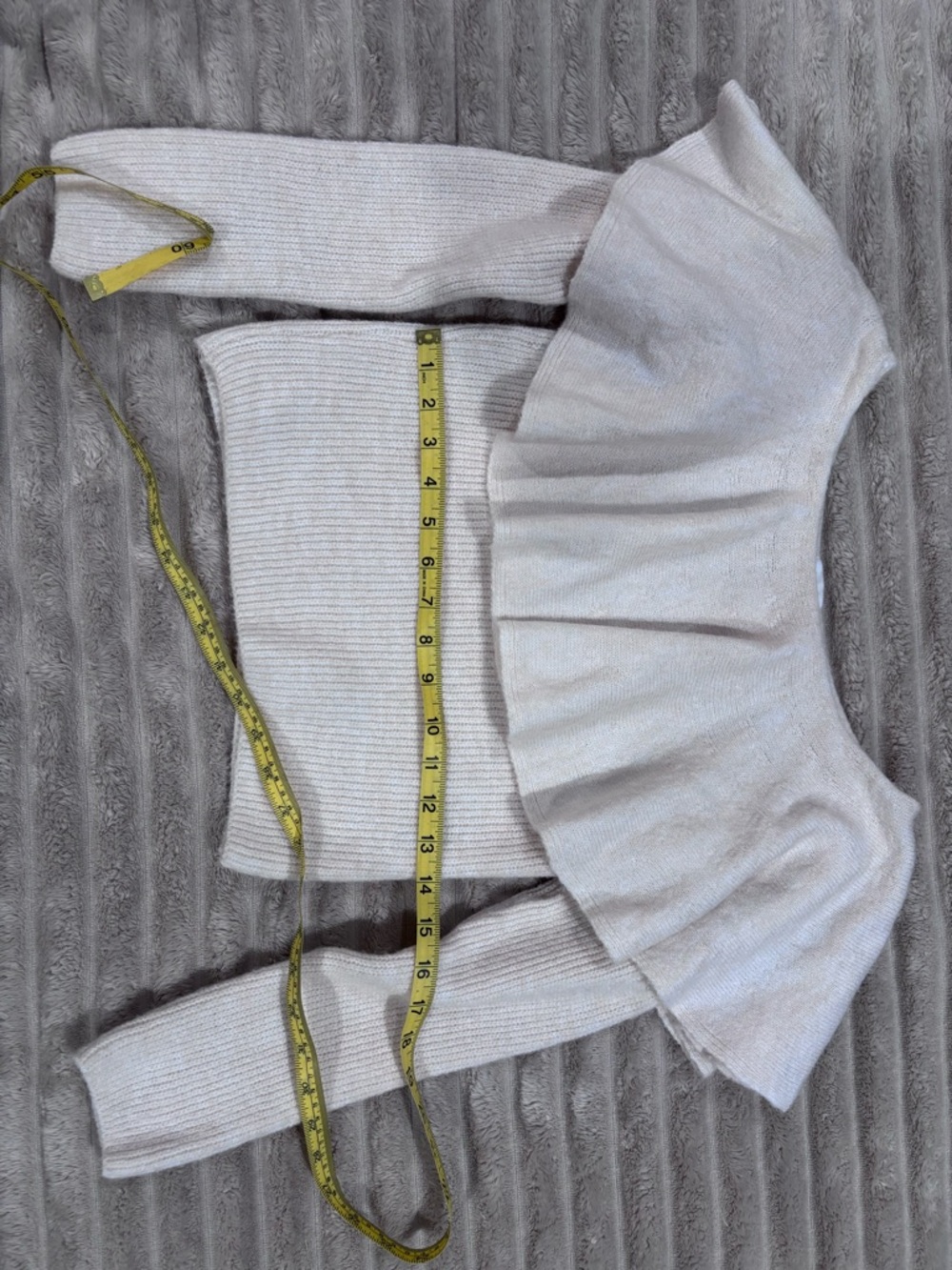 H&M Off-the-Shoulder Ruffle Sweater in Light Gray - Picture 4 of 6